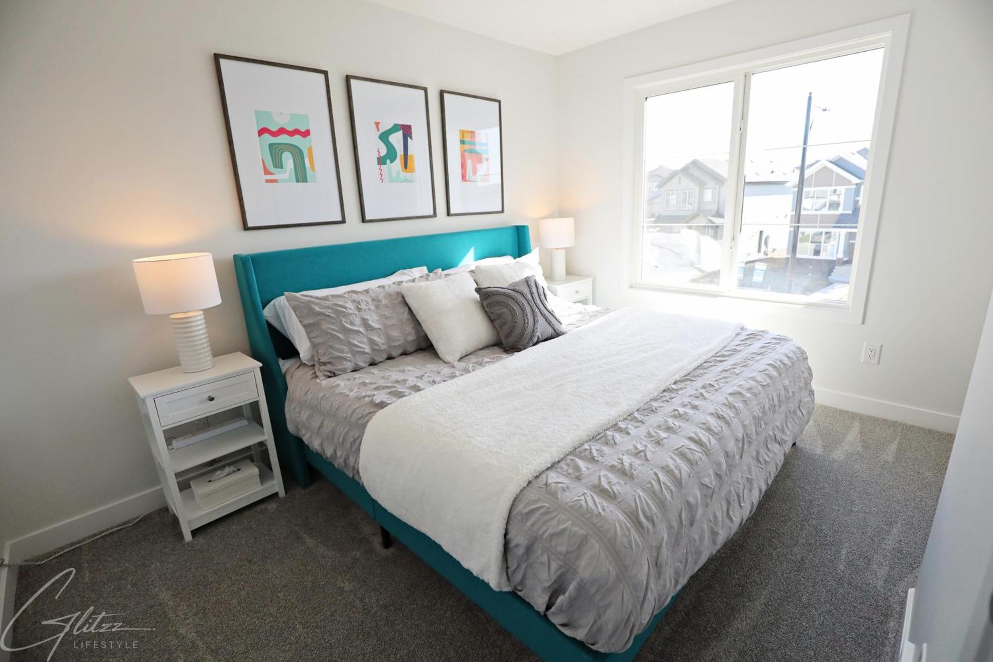 Beautiful 3 King Beds,Garage,Airport,Disney+ Edmonton Exterior photo